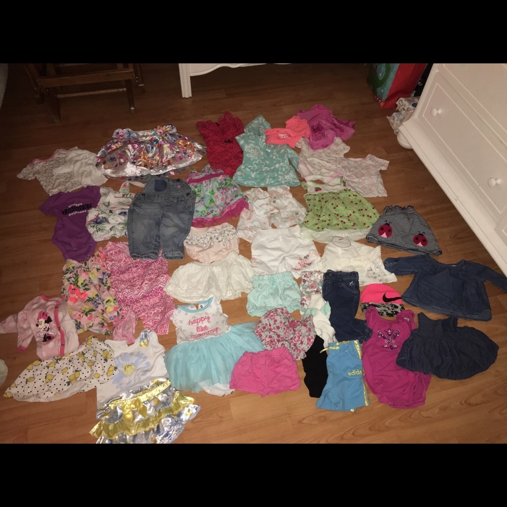 Baby girl lot clothes